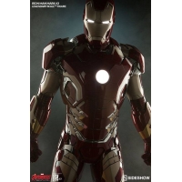 Sideshow Collectibles - Avengers 2 : AOU Iron Man Mark 43 LSF