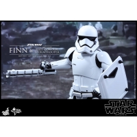 Hot Toys - MMS346 – Star Wars: The Force Awakens – Finn & First Order Riot Control Stormtrooper 