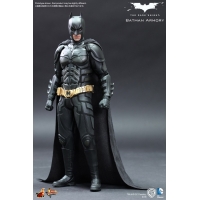Hot Toys - Batman Armory with Batman Collectible Figure