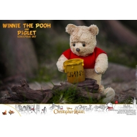 [Pre-Order] Hot Toys - MMS502 - Christopher Robin - Winnie the Pooh Collectible Figure 