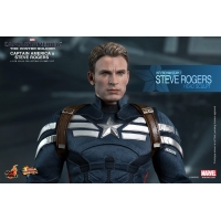 Hot Toys - Captain America & Steve Rogers Set