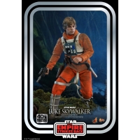 [PO] Hot Toys - MMS585 - SW: Episode V The Empire Strikes Back - 1/6th scale Luke SkywalkerTM (SnowspeederTM Pilot) 