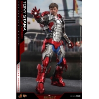 [Pre-Order]  Hot Toys - MMS599 - Iron Man 2 - 1/6th scale Tony Stark (Mark V Suit up Version) Collectible Figure 