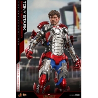 [Pre-Order]  Hot Toys - MMS599 - Iron Man 2 - 1/6th scale Tony Stark (Mark V Suit up Version) Collectible Figure 