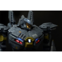 NECA - Pacific Rim - 18″ Scale Action Figure with LED Lights – Striker Eureka