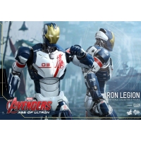 Hot Toys - Avengers: Age of Ultron: Iron Legion 